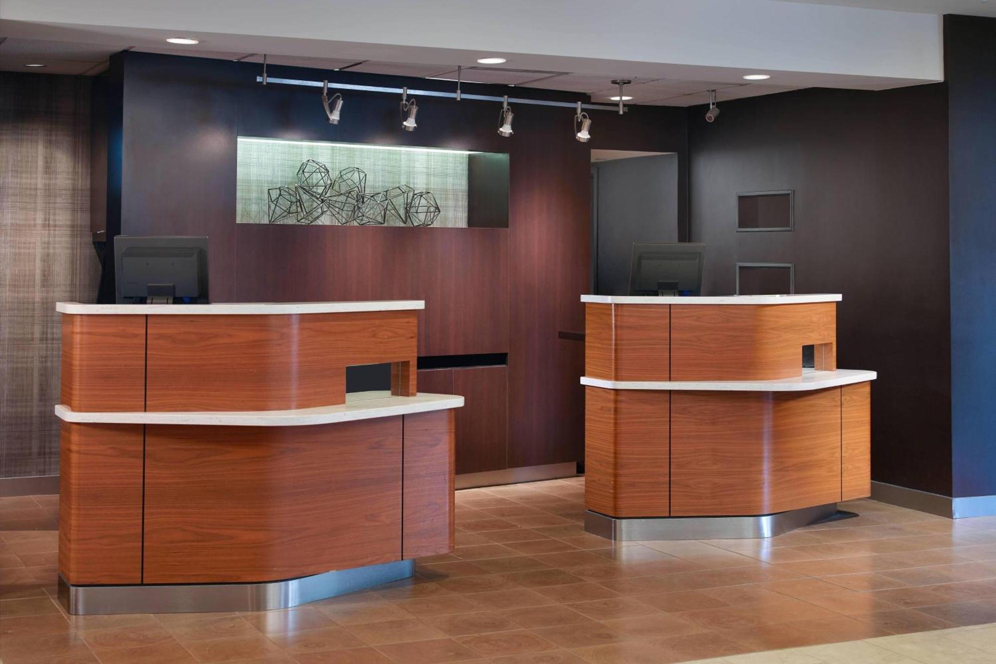 Courtyard By Marriott Raleigh Midtown Hotel Exterior photo